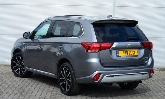 Mitsubishi OUTLANDER PHEV 2.4 INSTYLE 4WD | PLUG IN HYBRID | FULL OPTIONS | ADAPTIEF CRUISE | SCHUIFDAK | FABRIEKSGARANTIE TOT 04-01-2027* | ALL IN RIJKLAARPRIJS