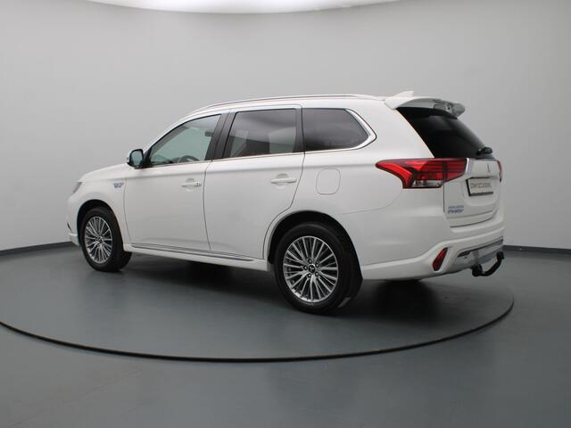 Mitsubishi OUTLANDER 225pk PHEV Intense Apple Carplay/Android Auto | Climate
