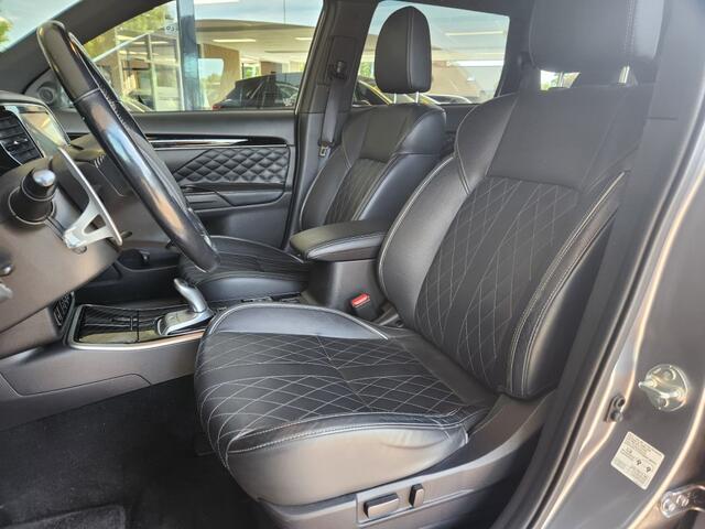 Mitsubishi OUTLANDER 2.4 PHEV S-EDITION Trekhaak, Clima, Cruise, Leder, 18 inch LM, Android/Apple