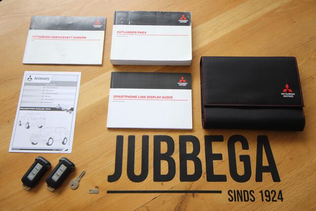 Mitsubishi OUTLANDER 2.4 PHEV Instyle Leder, E.achterklep, Trekhaak