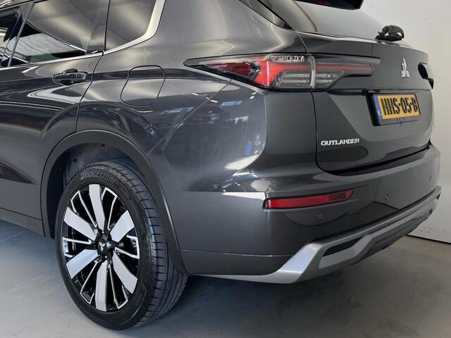 Mitsubishi OUTLANDER 2.4 PHEV Instyle+ | Massage | Panoramadak | Full Options | Trekhaak | Garantie tot 15-03-2033