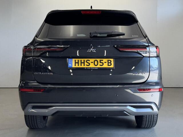 Mitsubishi OUTLANDER 2.4 PHEV Instyle+ | Massage | Panoramadak | Full Options | Trekhaak | Garantie tot 15-03-2033