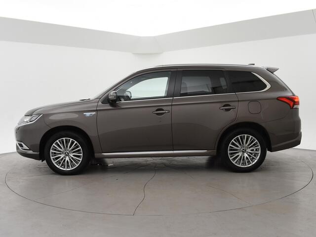 Mitsubishi OUTLANDER 2.4 PHEV INTENSE+ 4WD + LEDER EXCLUSIVE | 360 CAMERA | CARPLAY | TREKHAAK | STOEL/STUURVERW.