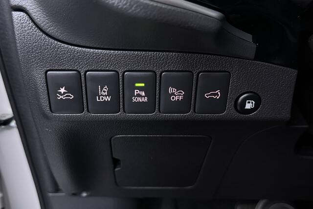 Mitsubishi OUTLANDER 2.4 PHEV Instyle (PANORAMADAK, STUUR-/STOELVERWARMING, 360 CAMERA, LEDER, STUURBEDIENING)