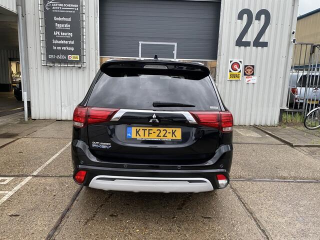 Mitsubishi OUTLANDER 2.4 PHEV Intense