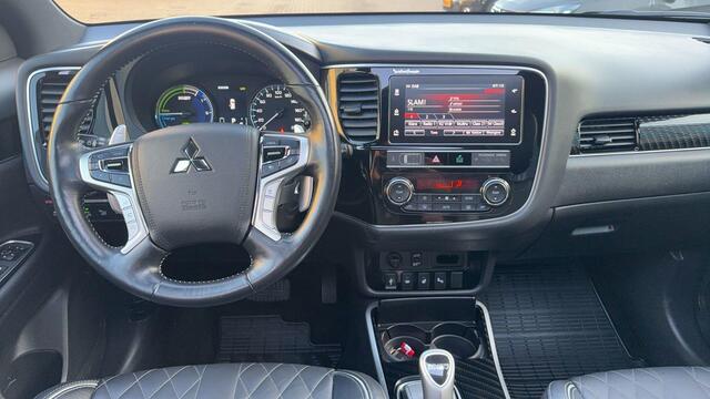 Mitsubishi OUTLANDER 2.4 PHEV S-Edition |Leder|Schuifdak|Trekhaak|BTW Auto|1e Eigenaar