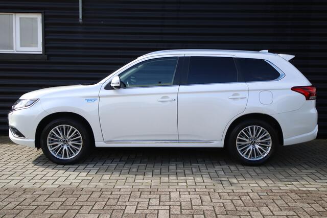 Mitsubishi OUTLANDER 2.4 PHEV Intense Dealer O.H. Trekhaak