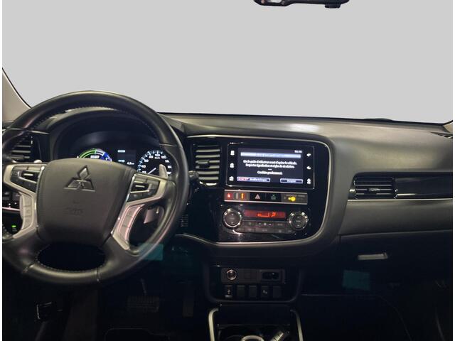 Mitsubishi OUTLANDER 2.4 PHEV Limited adaptieve cruise controle