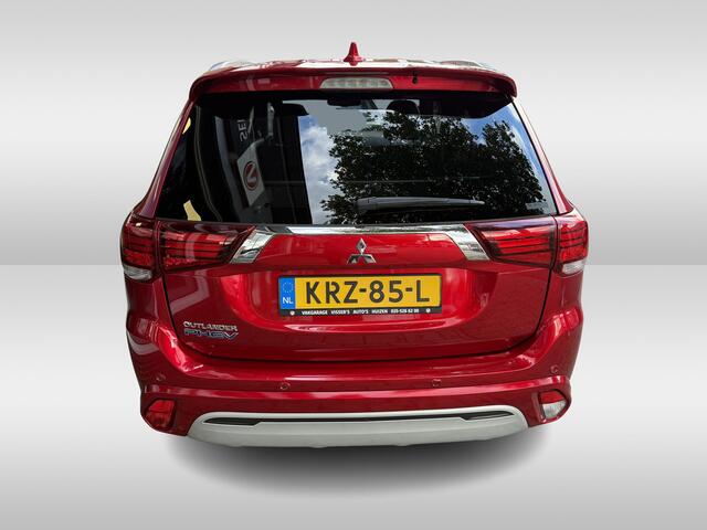 Mitsubishi OUTLANDER 2.4 PHEV Instyle | stoelverwarming | schuifdak | trekhaak | nappa leder |
