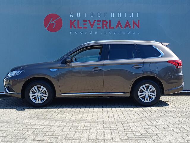 Mitsubishi OUTLANDER 2.4 PHEV Pure | TREKHAAK AFNEEMBAAR | CAMERA | PDC | Wij bieden financiering mogelijkheden aan.