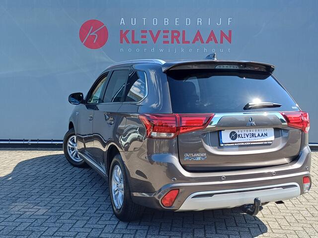 Mitsubishi OUTLANDER 2.4 PHEV Pure | TREKHAAK AFNEEMBAAR | CAMERA | PDC | Wij bieden financiering mogelijkheden aan.