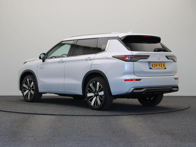 Mitsubishi OUTLANDER 2.4 PHEV Instyle | Trekhaak | Stoelverwarming Voor en Achter | Elektrische Achterklep | Yamaha audio | Panoramadak | Stoelmassage |