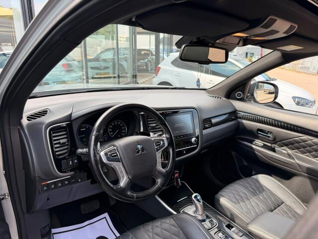 Mitsubishi OUTLANDER 2.4 PHEV Instyle + | PANO | LEER | CARPLAY | 360''CAMERA |