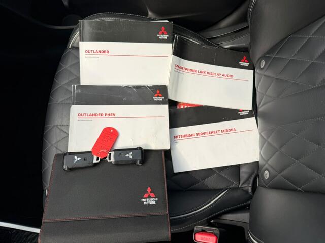 Mitsubishi OUTLANDER 2.4 PHEV Instyle + | PANO | LEER | CARPLAY | 360''CAMERA |
