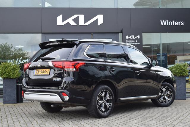 Mitsubishi OUTLANDER 2.4 PHEV Intense | AWD | Stoelverwarming | Camera + Sensoren Voor/ Achter |