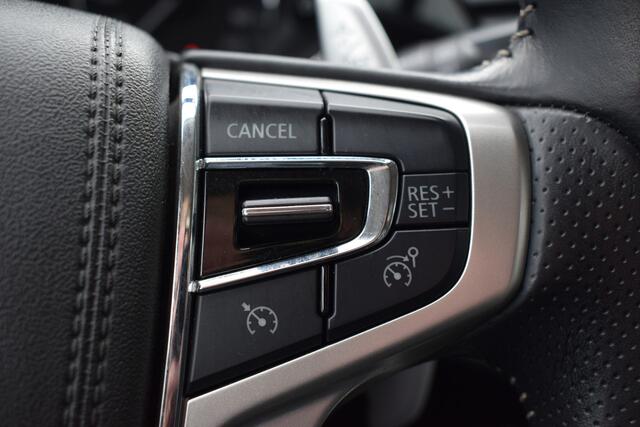 Mitsubishi OUTLANDER 2.4 PHEV Intense | AWD | Stoelverwarming | Camera + Sensoren Voor/ Achter |