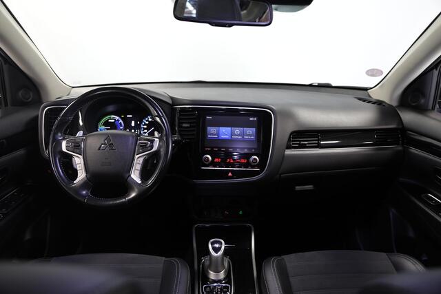 Mitsubishi OUTLANDER 2.4 PHEV Intense | Trekhaak | Cruise Adaptief | Apple Carplay