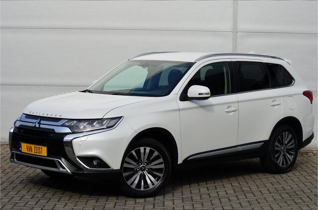 Mitsubishi OUTLANDER 2.0 CVT 2WD LIMITED 7-ZIT | HOGE ZIT | 7 PERSOONS | TREKHAAK 1600KG | NAVI | CAMERA | 18'' LICHTMETAAL | ALL IN RIJKLAARPRIJS