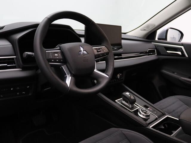 Mitsubishi OUTLANDER 306pk PHEV First Edition Apple Carplay/Android Auto | Climate