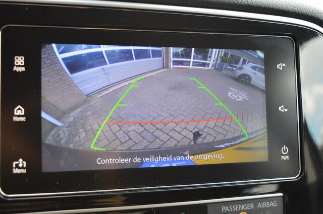 Mitsubishi OUTLANDER 2.4 PHEV Intense,Automaat | Navi | Leder | Trekhaak | Camera | PDC