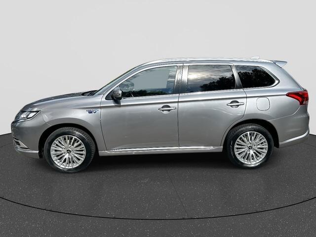 Mitsubishi OUTLANDER 2.4 PHEV S-Edition RIJKLAAR | Navigatie | 360 Camera | Elektr. Kofferklep | Trekhaak