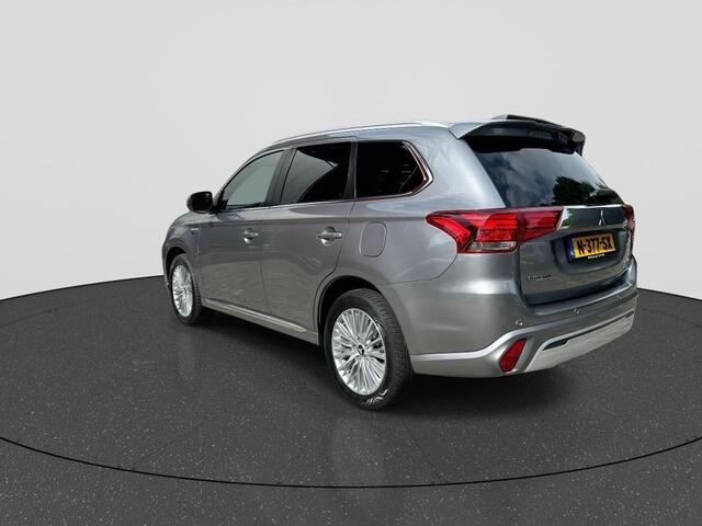 Mitsubishi OUTLANDER 2.4 PHEV S-Edition RIJKLAAR | Navigatie | 360 Camera | Elektr. Kofferklep | Trekhaak