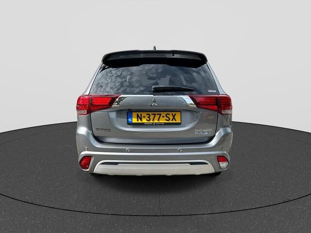 Mitsubishi OUTLANDER 2.4 PHEV S-Edition RIJKLAAR | Navigatie | 360 Camera | Elektr. Kofferklep | Trekhaak