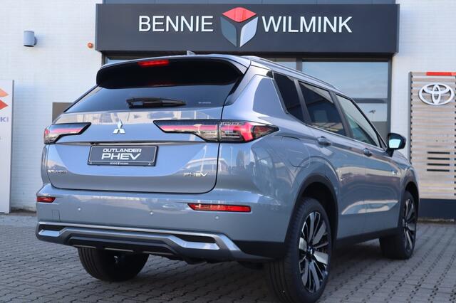Mitsubishi OUTLANDER 2.4 PHEV Intense+ | Stoel/Stuur Verwarming | Apple/Android Auto | 360* Camera |