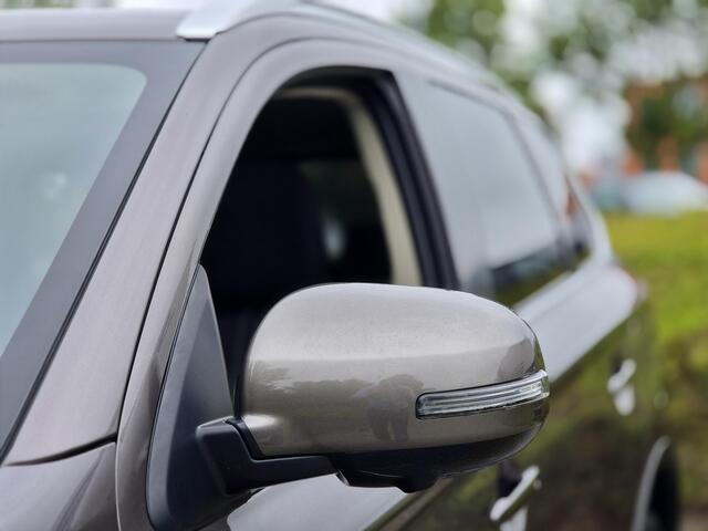 Mitsubishi OUTLANDER 2.0 Instyle 7 PERSOONS