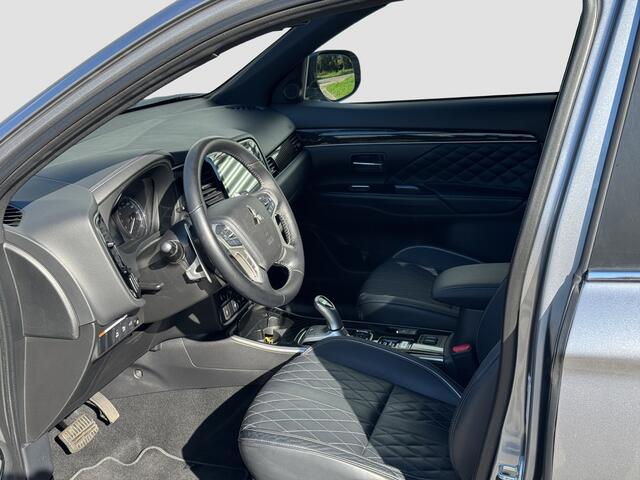 Mitsubishi OUTLANDER 2.4 PHEV S-Edition Dealer Onderhouden | AWD | 360 Camera