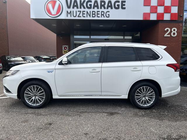 Mitsubishi OUTLANDER 2.4 PHEV Intense+ // HALF-LEDER/ALCANTARA // NAVI + CARPLAY // CAMERA // KEYLESS // ELEK. STOEL // TREKHAAK!!
