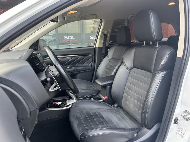 Mitsubishi OUTLANDER 2.4 PHEV Intense+ // HALF-LEDER/ALCANTARA // NAVI + CARPLAY // CAMERA // KEYLESS // ELEK. STOEL // TREKHAAK!!