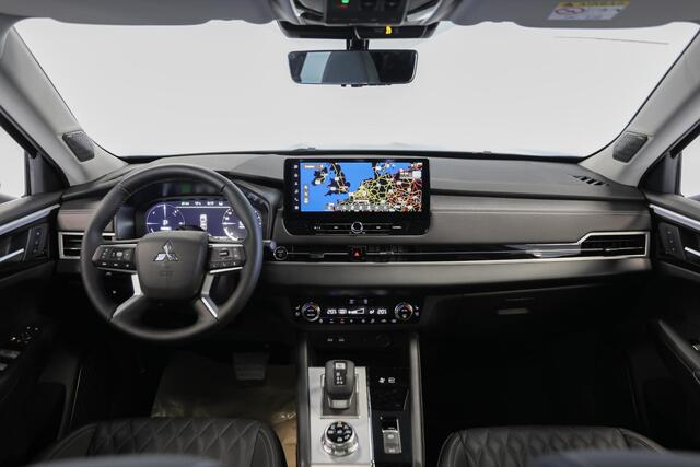 Mitsubishi OUTLANDER 2.4 PHEV Instyle | Moonstone Grey | Schuif- kanteldak | Leer