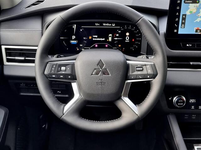 Mitsubishi OUTLANDER 2.4 PHEV Intense MY26 / Adaptief Cruise Control / Apple Carplay&Android Auto / 1600kg trekgewicht / Full-Map Navigatie / Airco / Stoelverwarming Voor / 360 Camera+Sensoren /