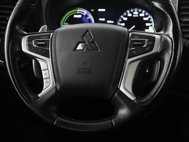 Mitsubishi OUTLANDER 2.4 PHEV Pure | SOH 71% | Camera | Stoelverwarming | Trekhaak |