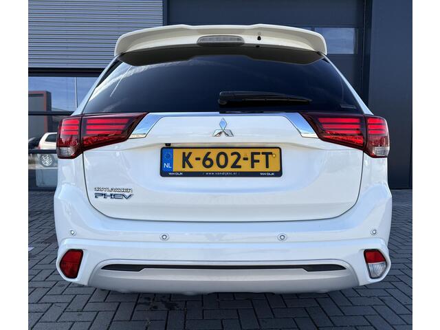 Mitsubishi OUTLANDER 2.4 PHEV Intense ?SOH 75.1% ?Full LED ?Camera ?Half Leder Alcantara ?Cruise ?Apple Carplay & Android Auto ?Stoelverwarming ?Trekhaak
