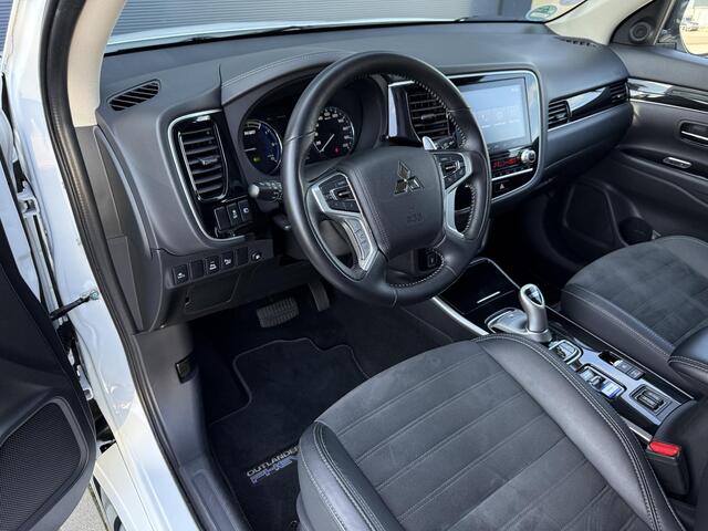 Mitsubishi OUTLANDER 2.4 PHEV Intense ?SOH 75.1% ?Full LED ?Camera ?Half Leder Alcantara ?Cruise ?Apple Carplay & Android Auto ?Stoelverwarming ?Trekhaak