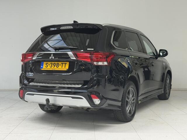 Mitsubishi OUTLANDER 2.4 PHEV Intense+ | Trekhaak | Leder | 360 Camera | Stoelverwarming |