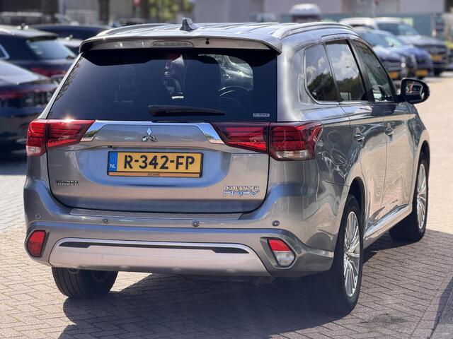 Mitsubishi OUTLANDER 2.4 PHEV Instyle | Sunroof | Leder | Rondomzichtcamera |