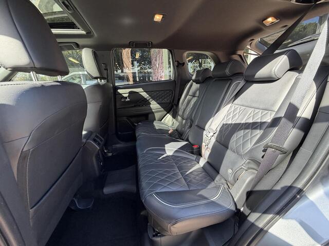 Mitsubishi OUTLANDER 2.4 PHEV Instyle | Sunroof | Leder | Rondomzichtcamera |