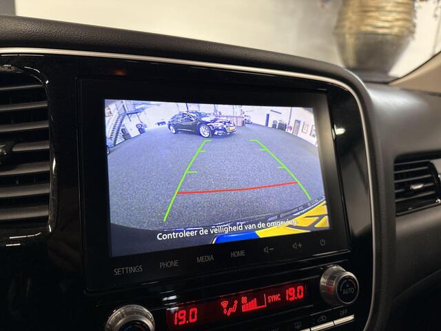 Mitsubishi OUTLANDER 2.4 PHEV Pure | CAMERA | STOELVERWARMING | KEYLESS