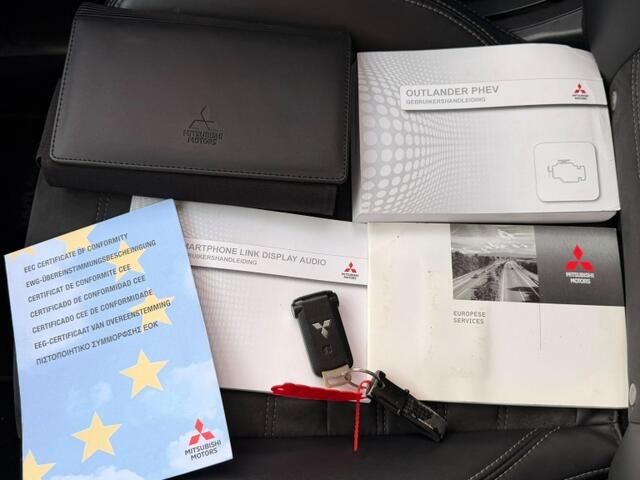 Mitsubishi OUTLANDER 2.4 PHEV Intense+ | PANO | LEER | CARPLAY | 360''CAMERA |