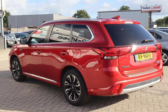 Mitsubishi OUTLANDER 2.0 PHEV Premium | Achteruitrijcamera | Stoelverwarming | Lichtmetalen wielen | Cruise Control | Airco |