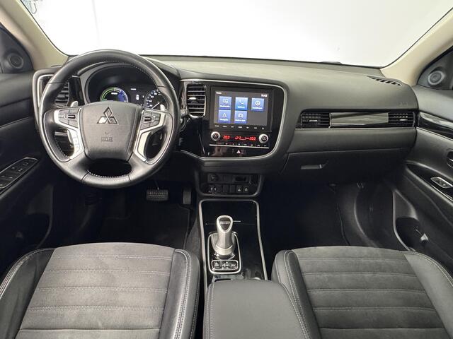 Mitsubishi OUTLANDER 2.4 PHEV Intense | Trekhaak | Navigatie | Camera | Stoelverwarming | Climate Control | – foto 3
