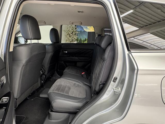 Mitsubishi OUTLANDER 2.4 PHEV Intense | Trekhaak | Navigatie | Camera | Stoelverwarming | Climate Control | – foto 8