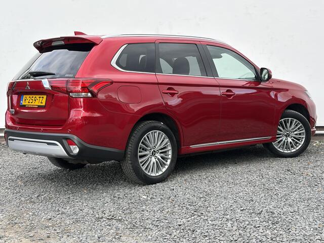 Mitsubishi OUTLANDER 2.4 PHEV Intense+ All-Seasons, Elektrische achterklep, Stuurverwarming – foto 2
