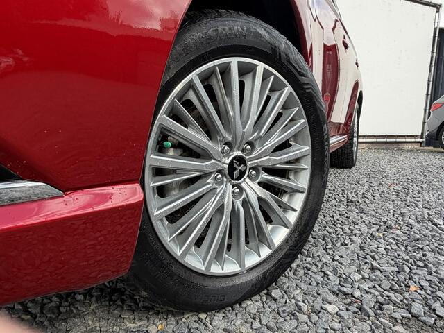 Mitsubishi OUTLANDER 2.4 PHEV Intense+ All-Seasons, Elektrische achterklep, Stuurverwarming – foto 3