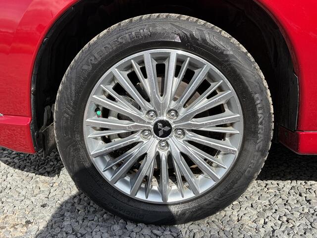 Mitsubishi OUTLANDER 2.4 PHEV Intense+ All-Seasons, Elektrische achterklep, Stuurverwarming – foto 4