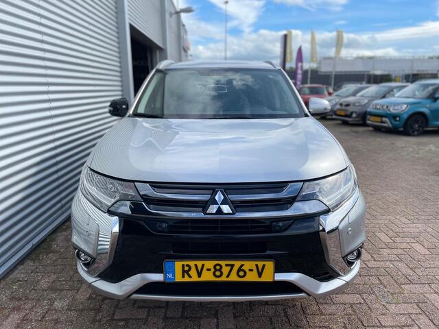 Mitsubishi OUTLANDER 2.0 PHEV Premium Nieuwe Accupakket met 30000km! SOH 99%