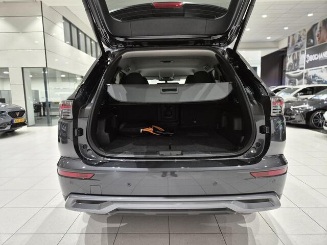 Mitsubishi OUTLANDER 2.4 PHEV First Edition | Navigatie | Stoelverwarming | 360 Camera | Elek. Achterklep – foto 9